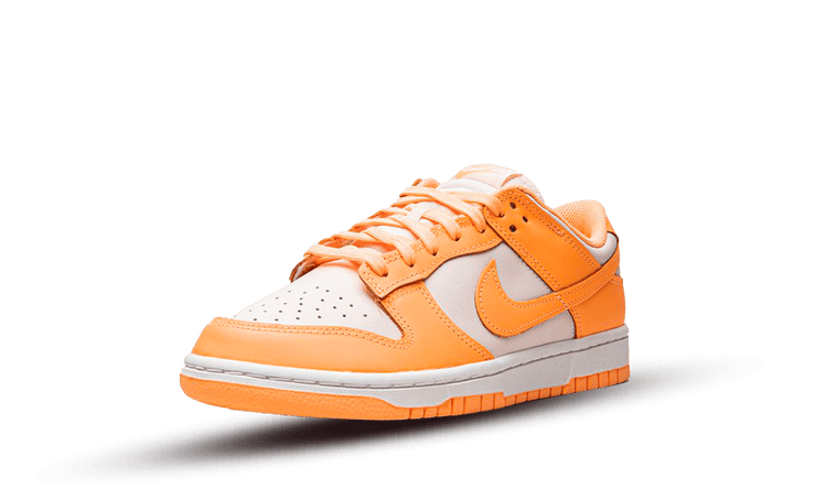 Nike Dunk Low Peach Cream (W) Frontansicht
