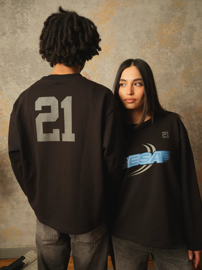 CESA Athletics Longsleeve Männliches und Weibliches Model