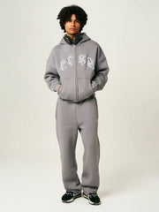 Model Männlich in CESA Classic Jogger "ANTHRAZIT"