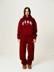 Model Weiblich in CESA C1 Hoodie "BORDEAUX"