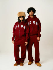 Model Männlich & Weiblich in CESA Classic Jogger "BORDEAUX"