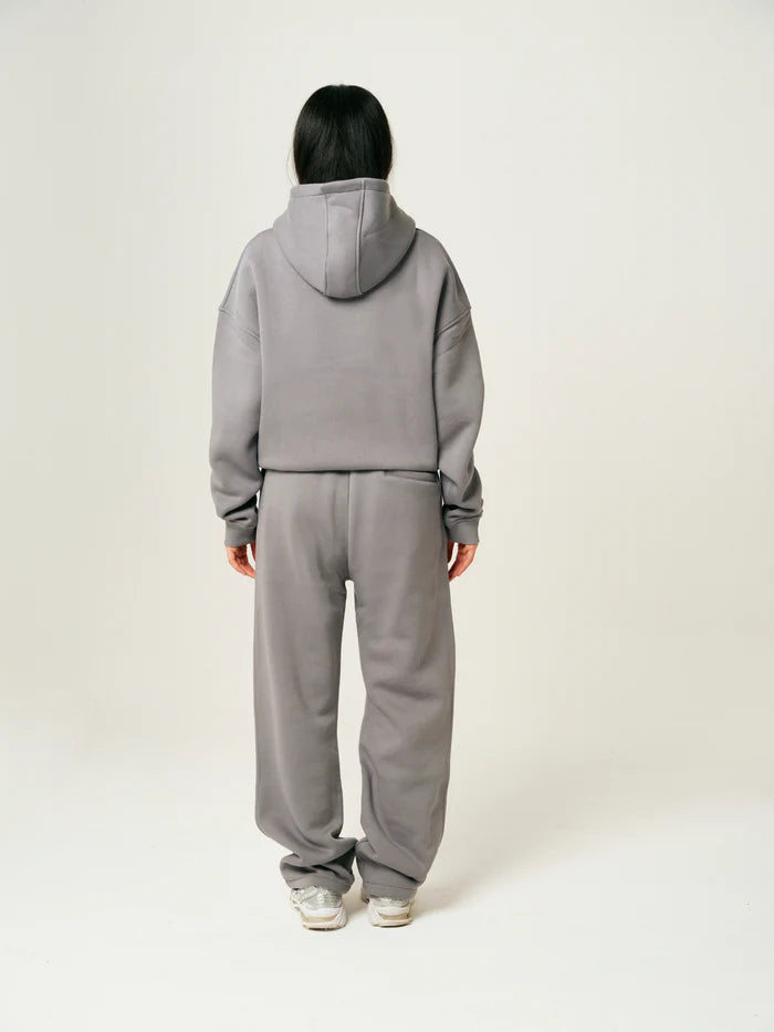 CESA C1 Hoodie "ANTHRAZIT" Model Weiblich Rückseite