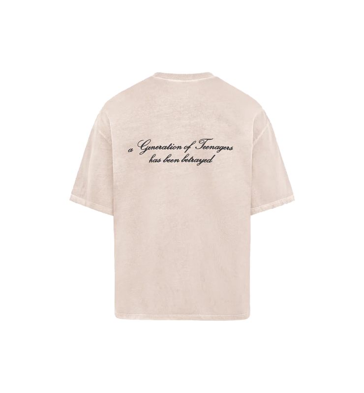 Pequs Betrayed T-Shirt cream